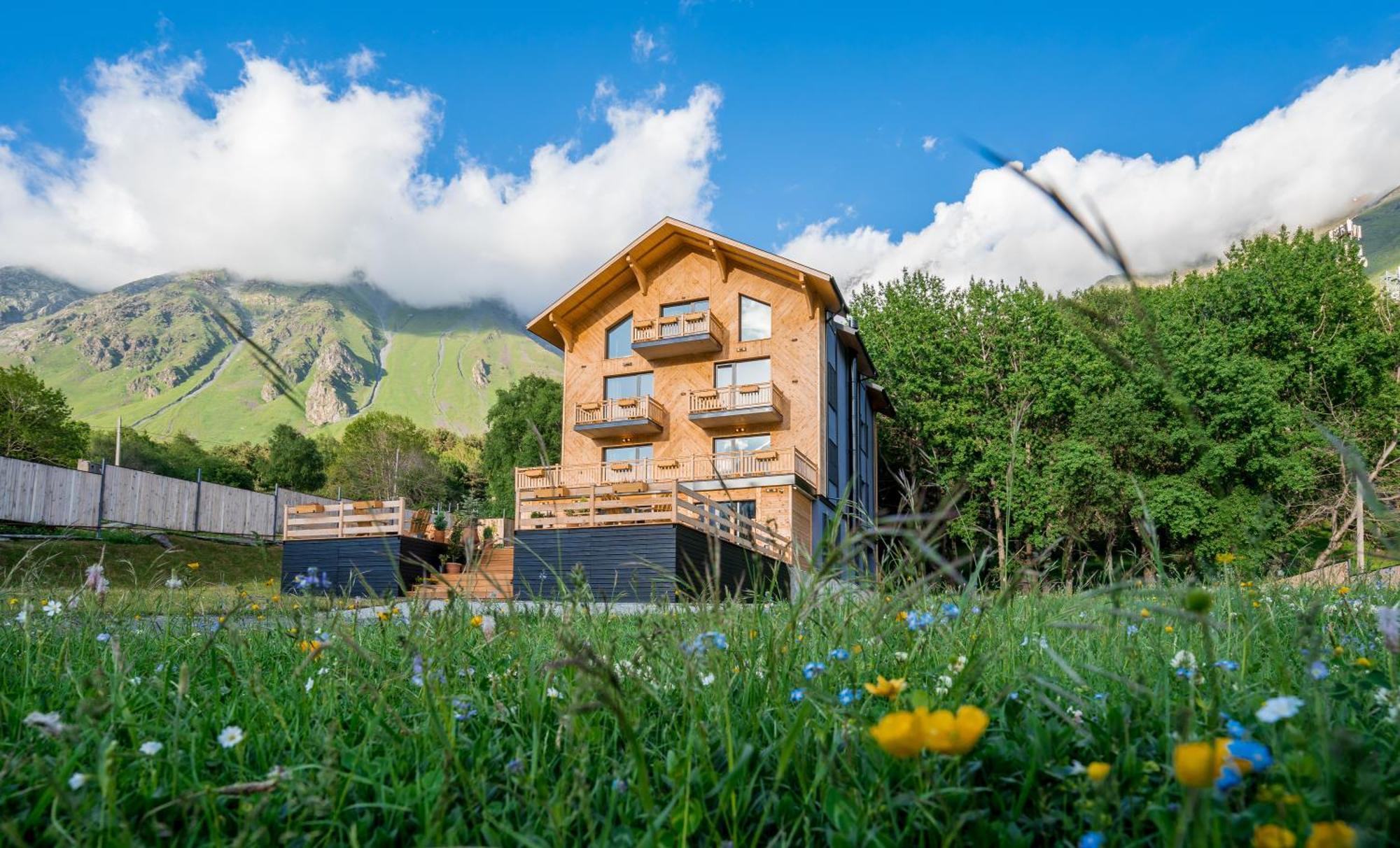1740 Boutique Hotel Kazbegi Ngoại thất bức ảnh