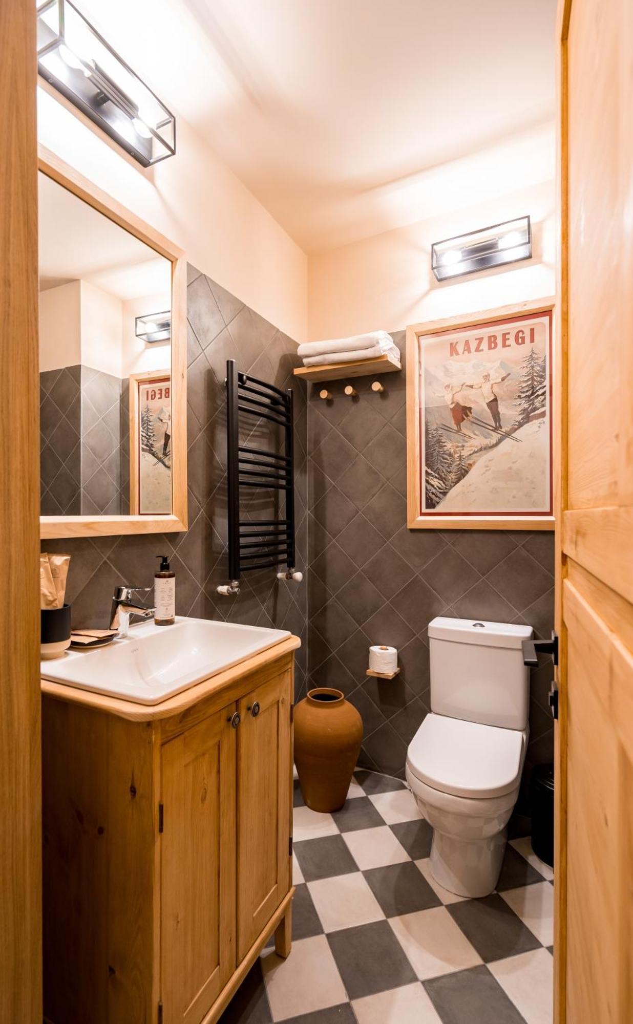 1740 Boutique Hotel Kazbegi Ngoại thất bức ảnh