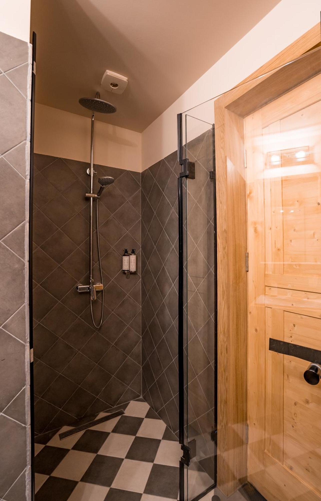 1740 Boutique Hotel Kazbegi Ngoại thất bức ảnh